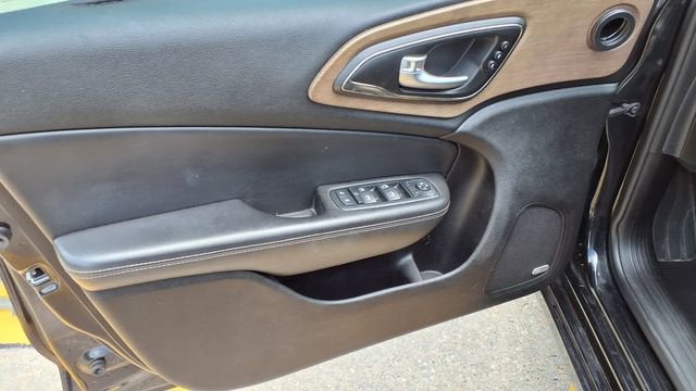 2015 Chrysler 200 C