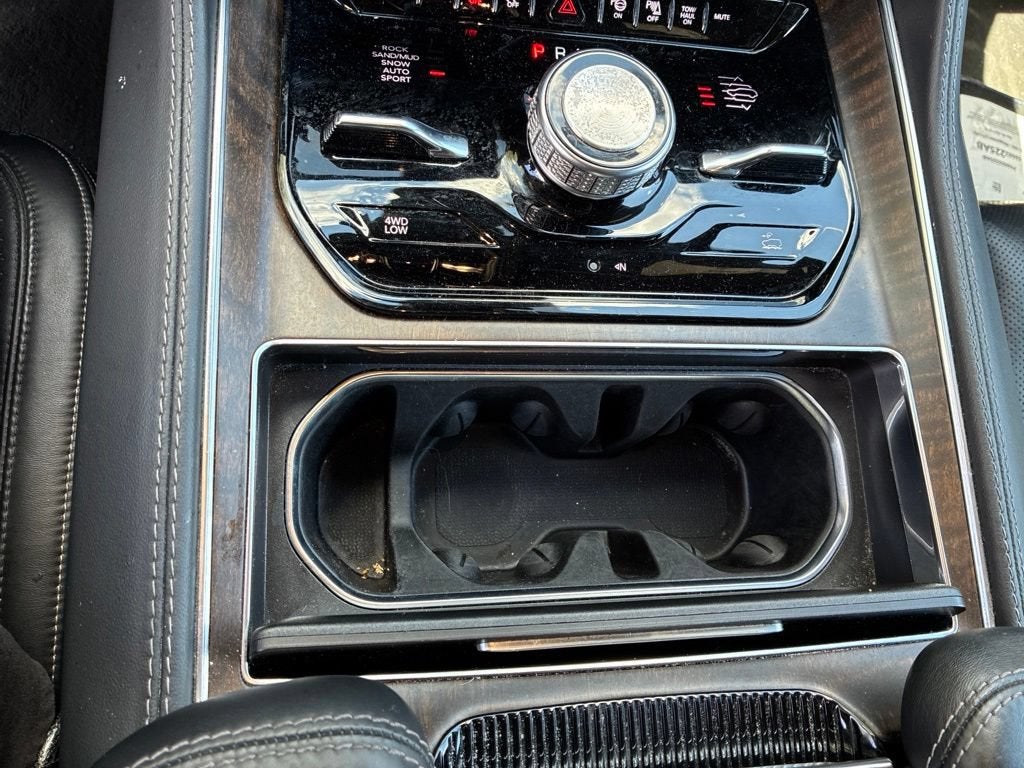 2023 Jeep Grand Wagoneer BASE