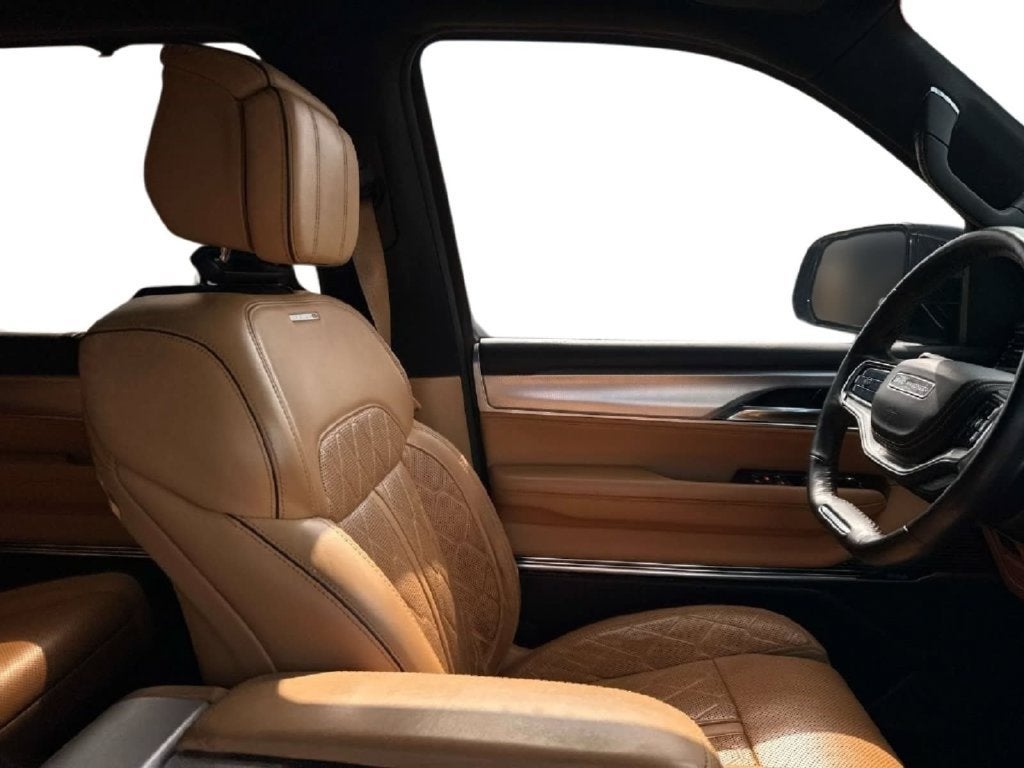 2022 Jeep Grand Wagoneer Series III