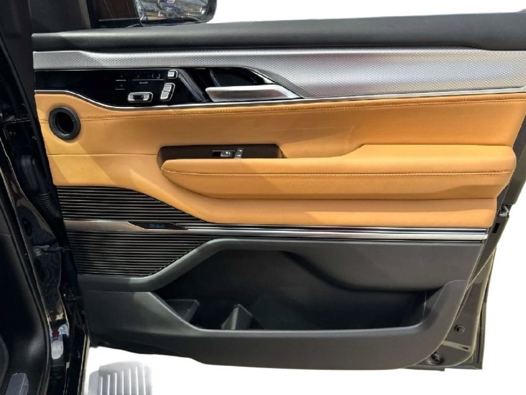 2022 Jeep Grand Wagoneer Series III