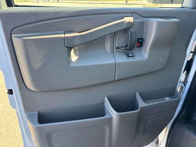 2016 Chevrolet Express Passenger 3500 LT