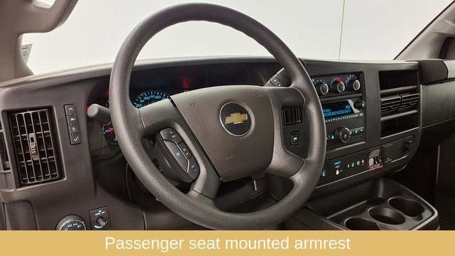 2025 Chevrolet Express Cargo 3500 WT