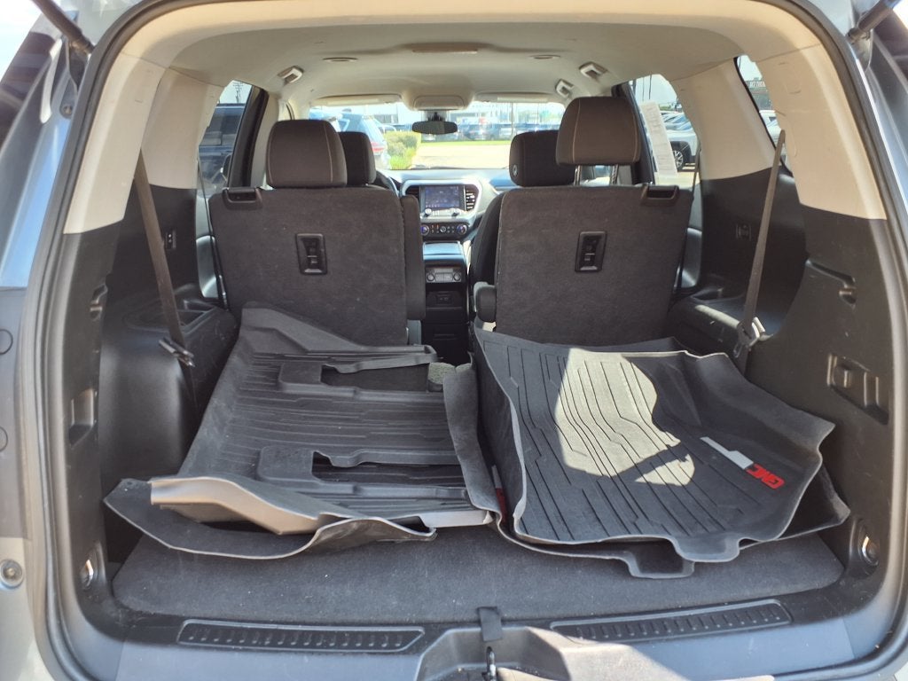 2022 GMC Acadia SLE