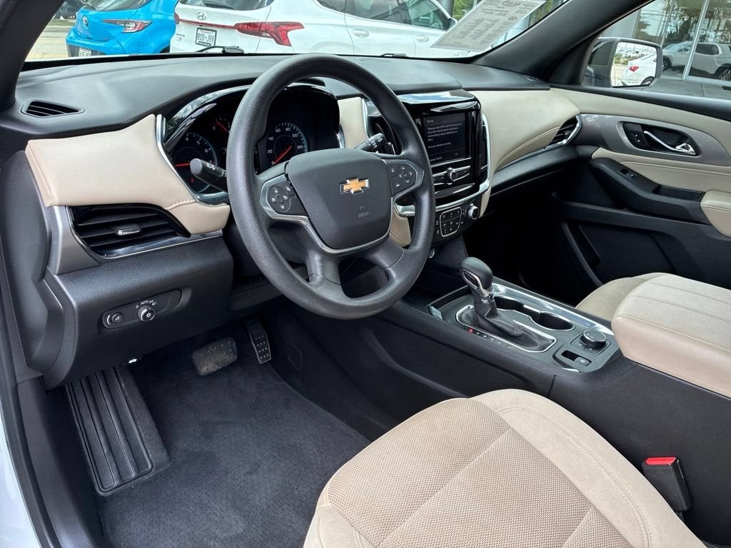 2022 Chevrolet Traverse LS