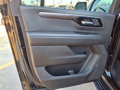 2025 Chevrolet Suburban LT