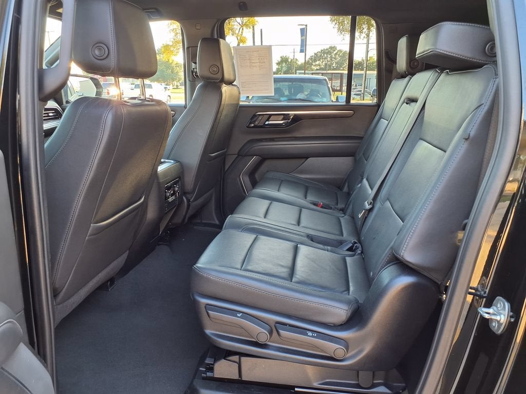 2025 Chevrolet Suburban LT