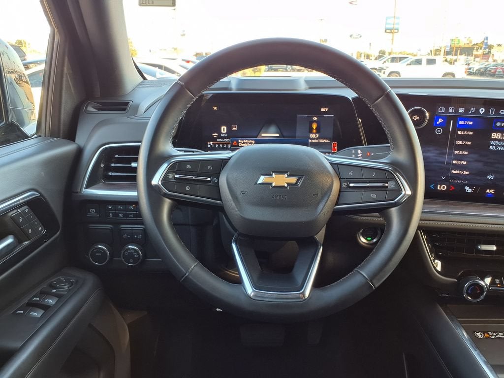 2025 Chevrolet Suburban LT