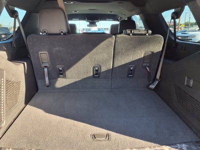 2025 Chevrolet Suburban LT