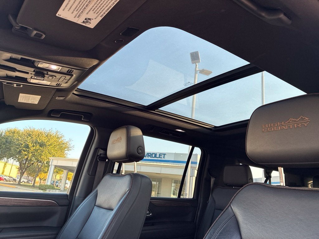 2021 Chevrolet Suburban High Country