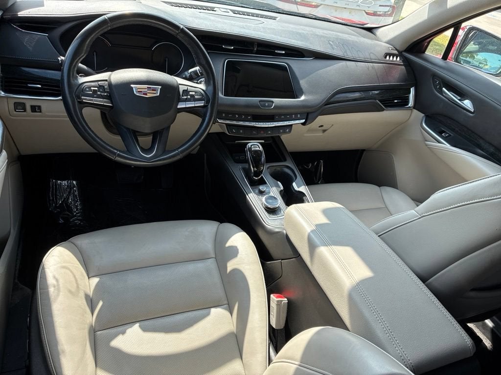 2023 Cadillac XT4 FWD Premium Luxury