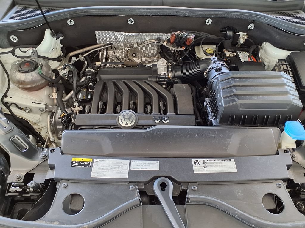 2021 Volkswagen Atlas 3.6L V6 SE w/Technology R-Line
