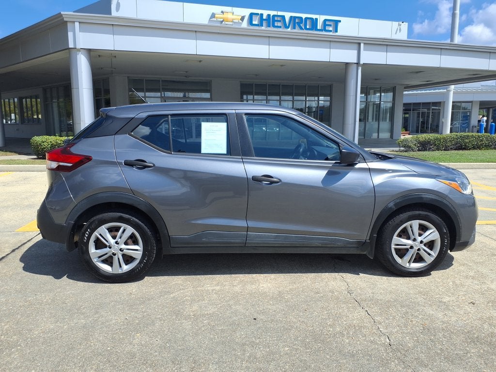 2020 Nissan Kicks S