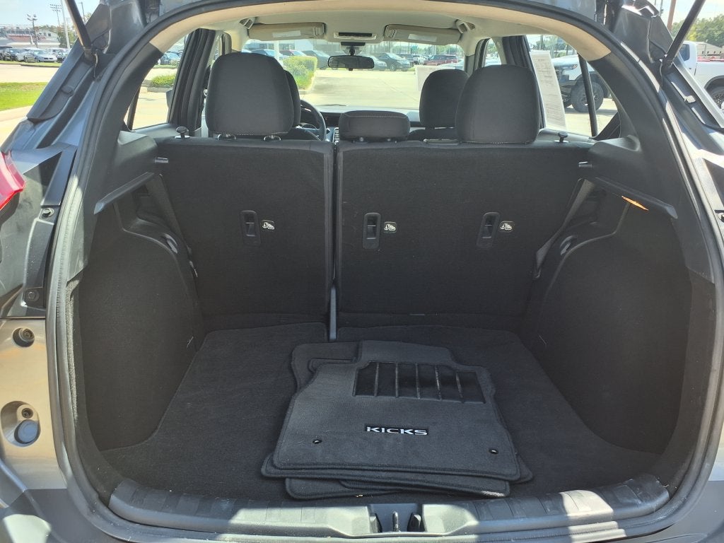 2020 Nissan Kicks S