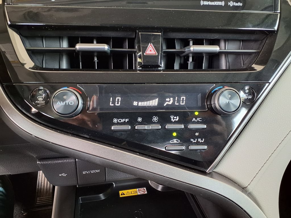 2024 Toyota Camry Hybrid SE