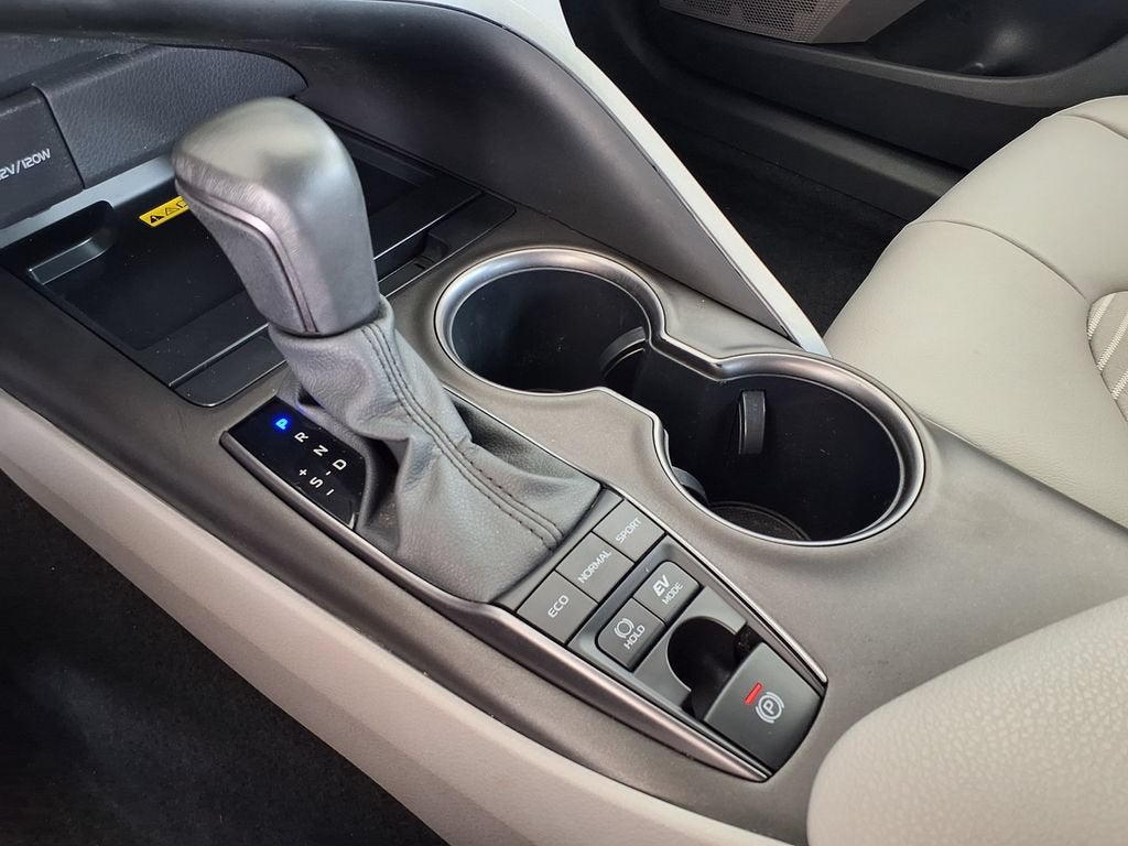2024 Toyota Camry Hybrid SE