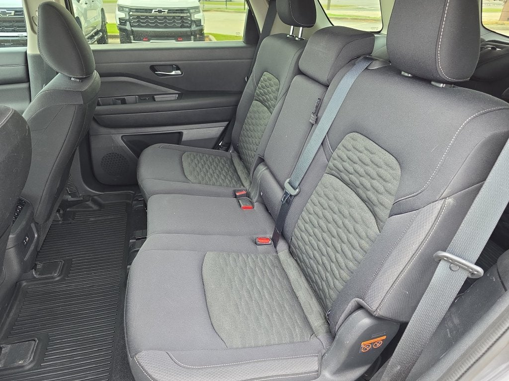 2022 Nissan Pathfinder S