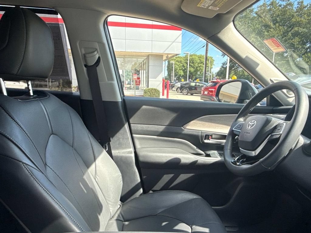 2025 Toyota Grand Highlander Hybrid XLE