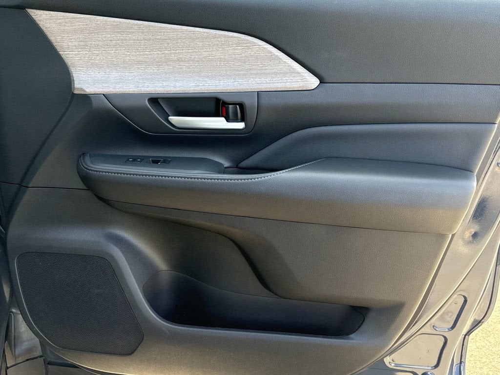 2025 Toyota Grand Highlander Hybrid XLE