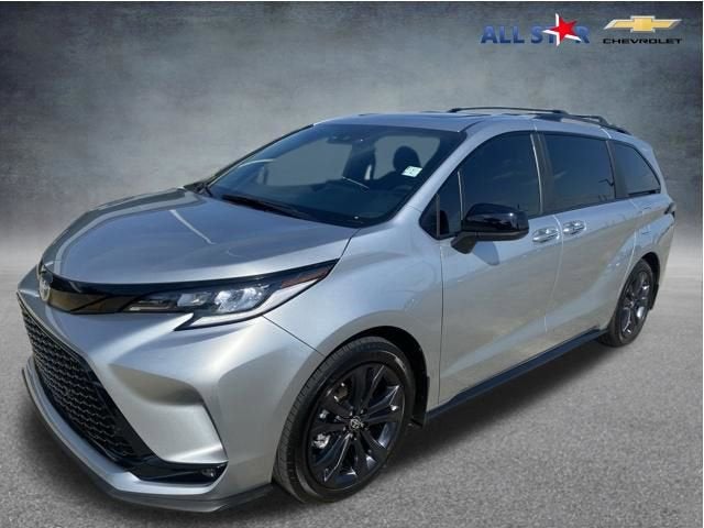 2025 Toyota Sienna XSE