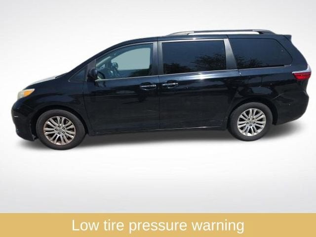 2016 Toyota Sienna XLE