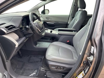 2024 Toyota Sienna XLE