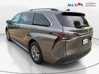 2024 Toyota Sienna XLE