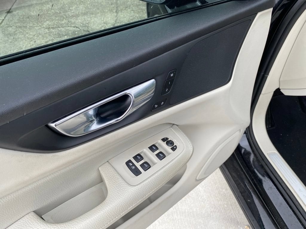 2020 Volvo S60 Momentum