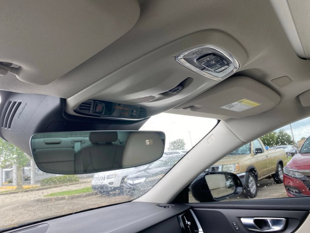 2020 Volvo S60 Momentum