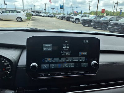 2023 Mitsubishi Outlander SE