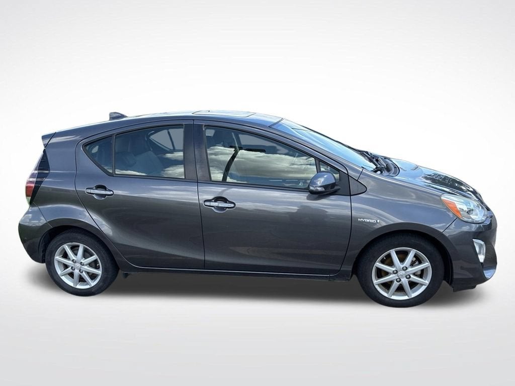 2016 Toyota Prius c One