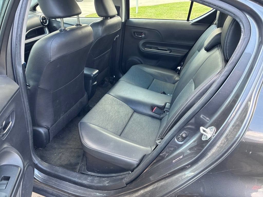 2016 Toyota Prius c One