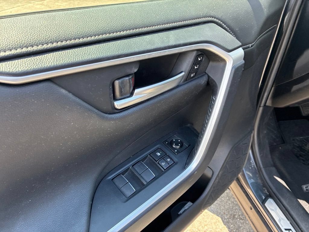 2020 Toyota RAV4 Limited