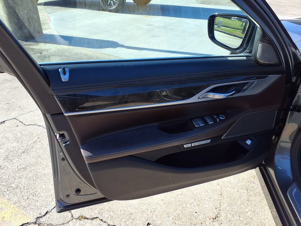 2018 BMW 7 Series 740i