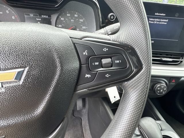 2025 Chevrolet Trax LS