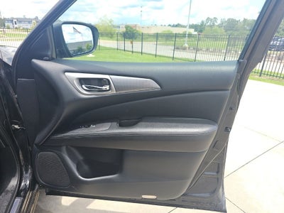 2018 Nissan Pathfinder SL