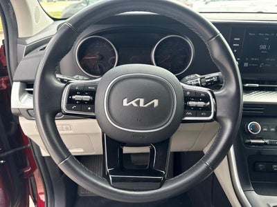 2024 Kia Carnival LX