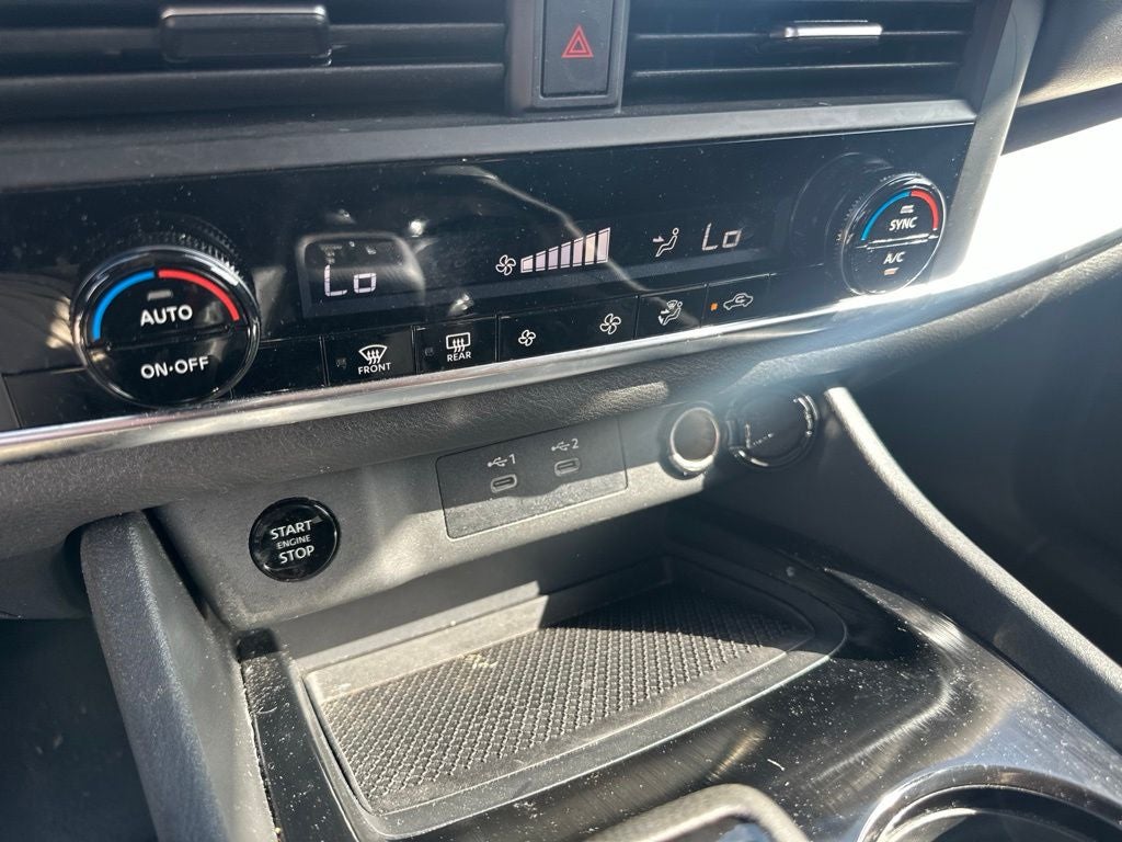 2025 Nissan Rogue SV