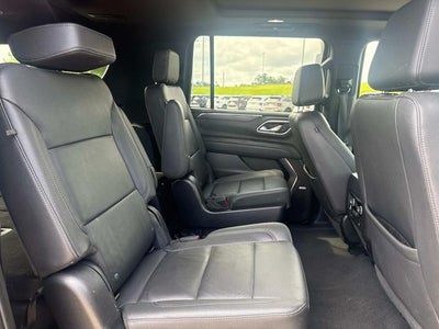 2023 Chevrolet Suburban LT