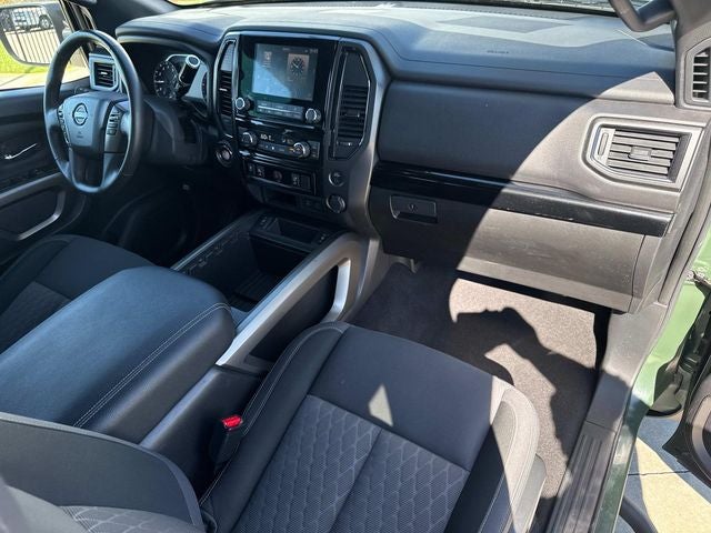 2024 Nissan Titan SV