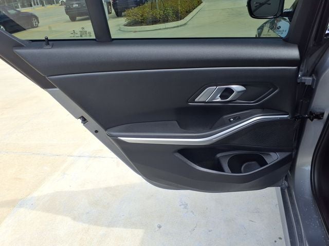 2023 BMW 3 Series 330i