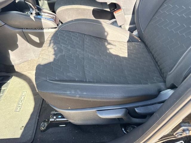 2022 Nissan Kicks S