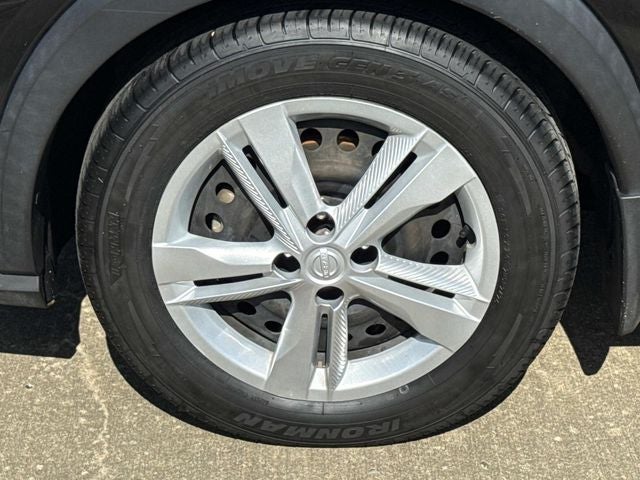 2022 Nissan Kicks S
