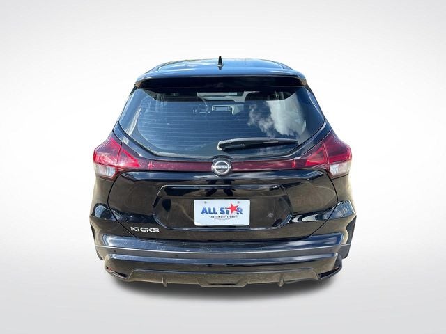 2022 Nissan Kicks S