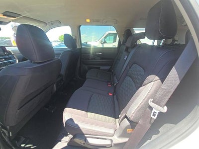 2022 Nissan Pathfinder SV