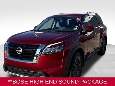 2024 Nissan Pathfinder SL