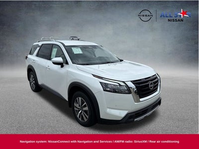 2025 Nissan Pathfinder SL