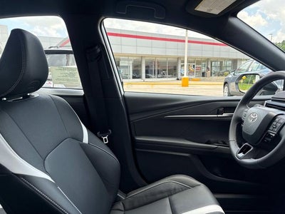2026 Toyota Camry SE Nightshade