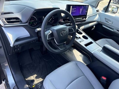 2026 Toyota Sienna XLE