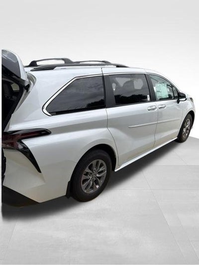 2026 Toyota Sienna XLE 7 Passenger