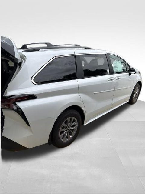 2026 Toyota Sienna XLE 7 Passenger